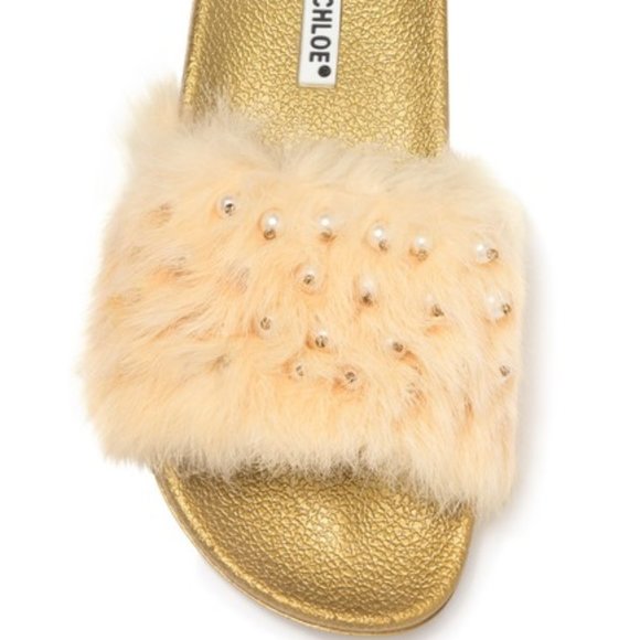 Chase & Chloe Furry Faux Fur Slides - Picture 6 of 7